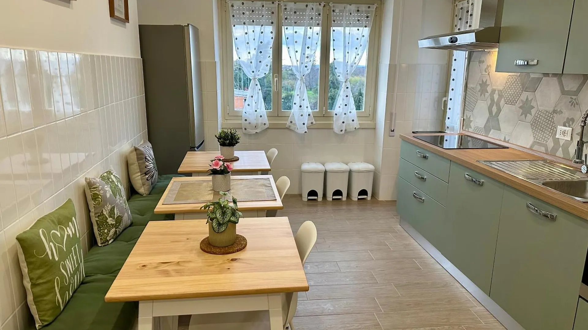 Monti Tiburtini Roma Guest House
